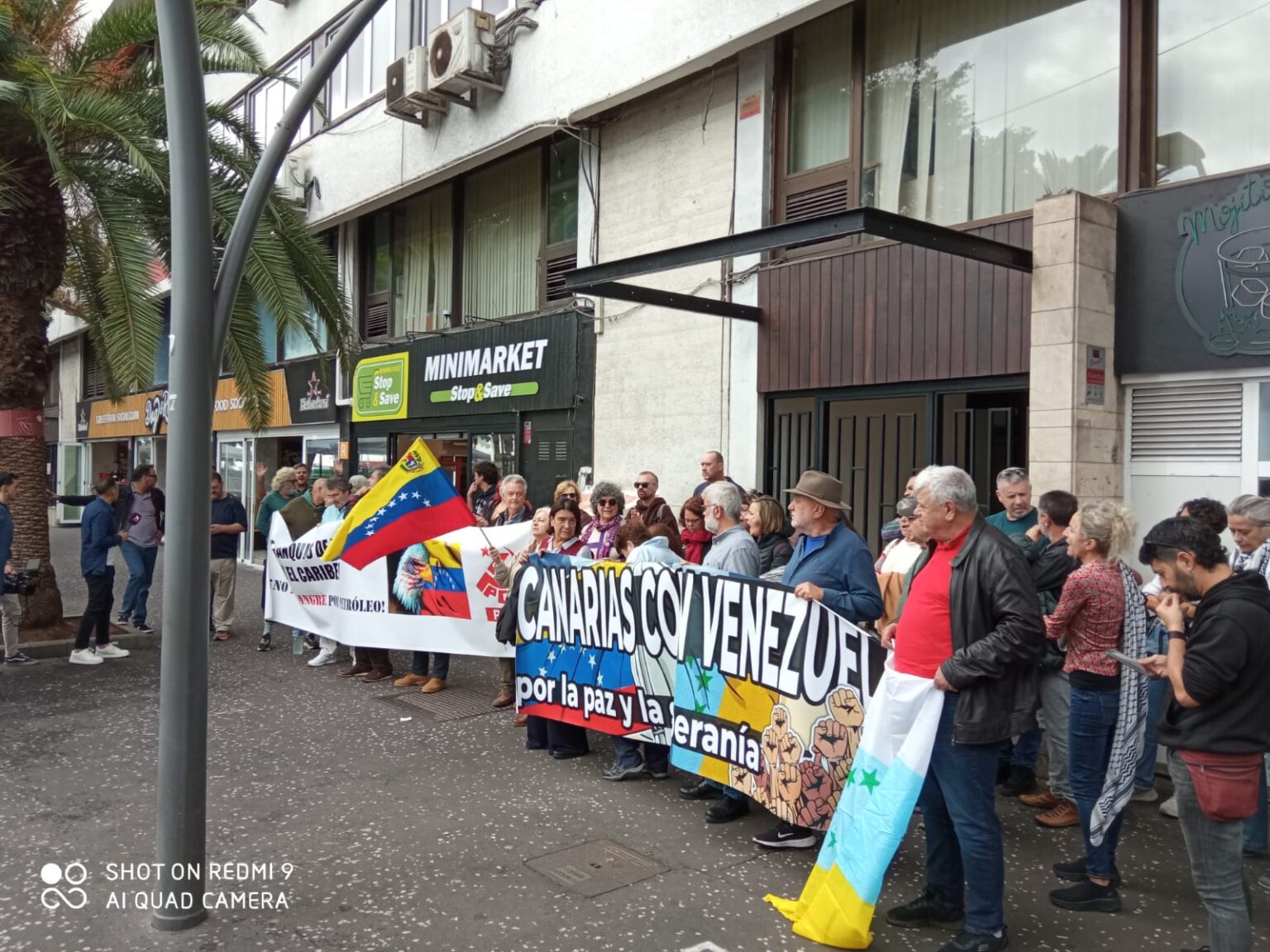 Colectivos canarios se concentran contra la agresión imperialista a Venezuela