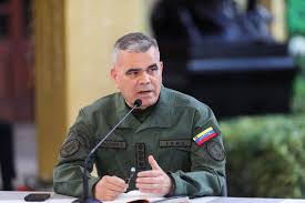 Ministro de Defensa de Venezuela a Trump: «No nos intimidan sus burdas y soberbias amenazas»