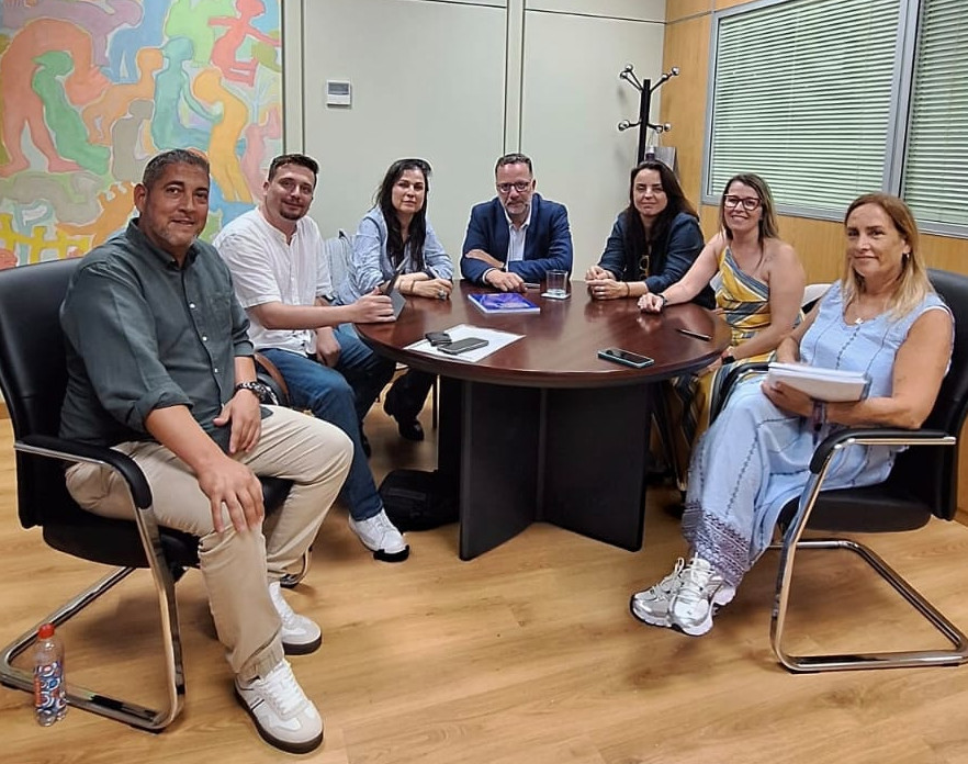 El STEC-IC exige mejoras urgentes en la educación pública canaria y advierte: «Estaremos muy atentos al cumplimiento de nuestras demandas»