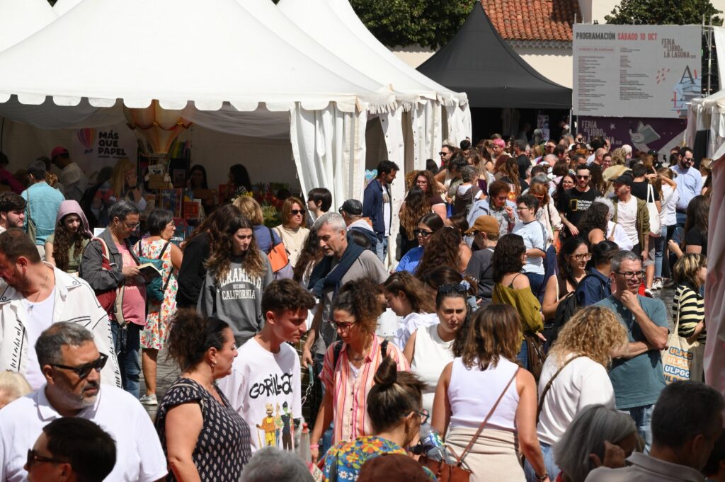 La Feria del Libro de La Laguna acumula más de 30.000 visitantes y consolida su liderazgo regional del sector
